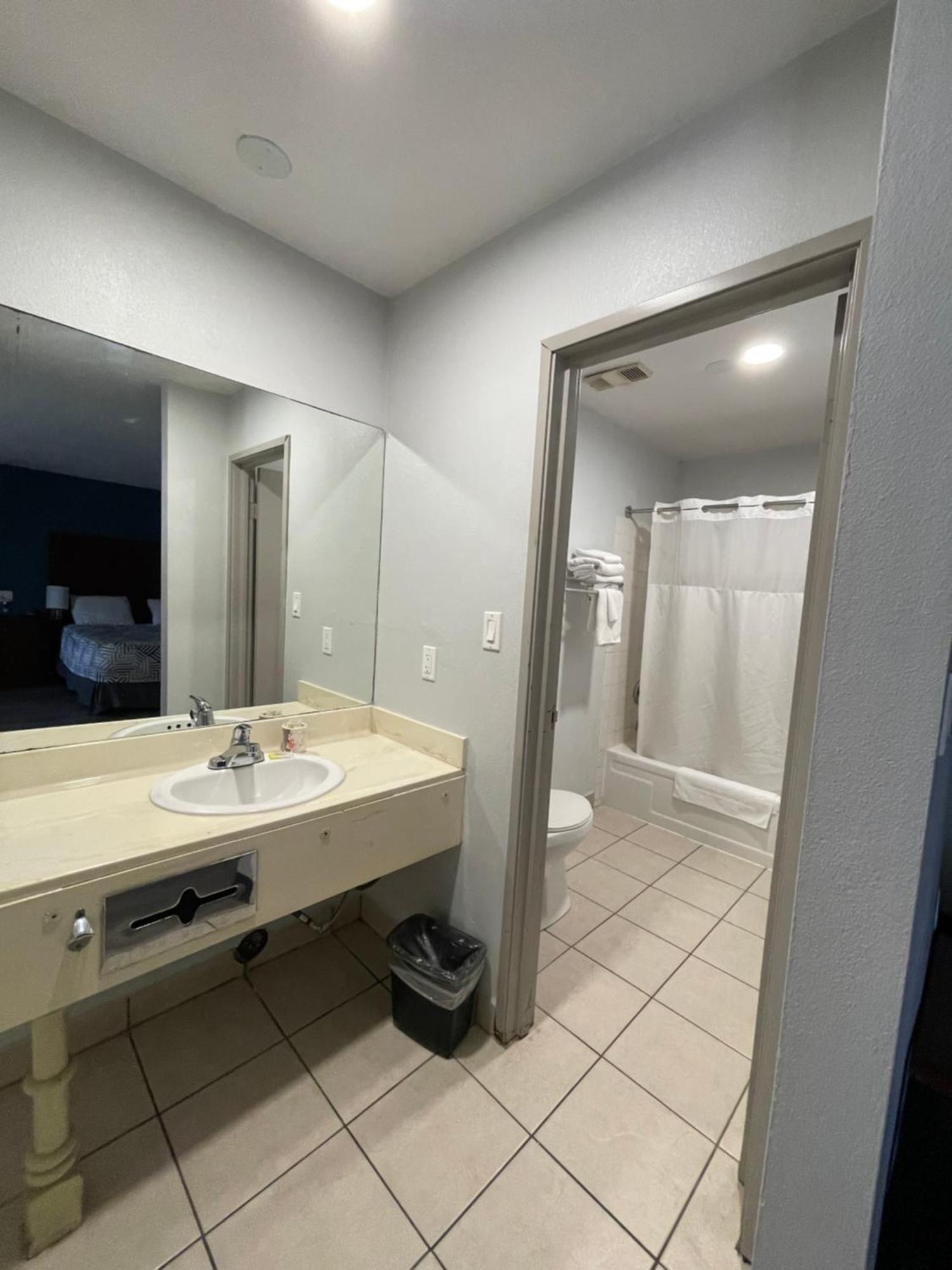 Portside Inn & Suites Los Angeles Bagian luar foto